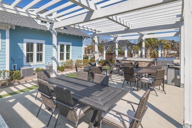 Building Photo - 1501 Flatwood St