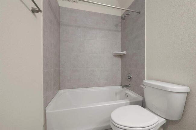 Building Photo - 17831 Maple Ash Dr