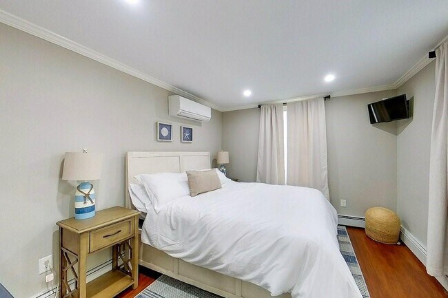 Building Photo - 30 Prospect Hill St