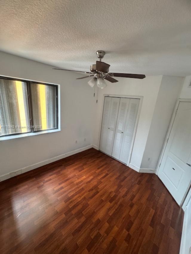 Building Photo - 9300 Fontainebleau Blvd