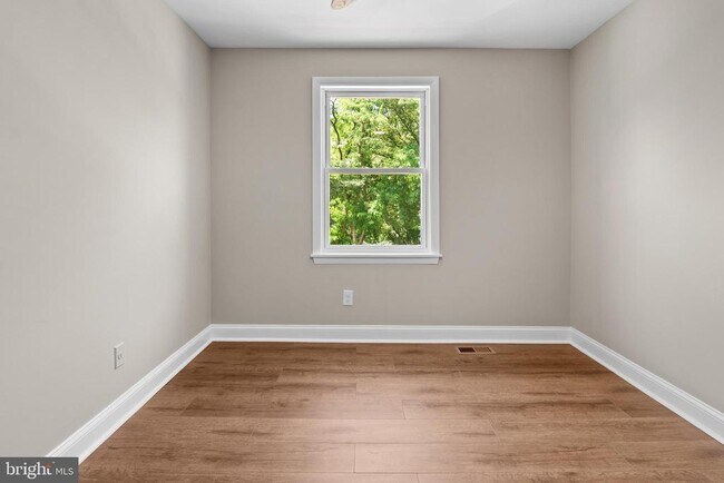 Building Photo - 2613 Ebony Rd