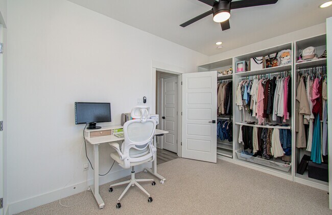 Building Photo - 8325 Springwood Crk Ln