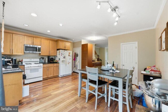 Building Photo - 12109 Wedgeway Ct