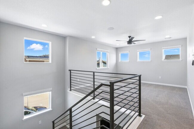 Building Photo - 9191 Rio Lado St
