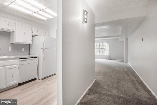 Building Photo - 7661 Provincial Dr