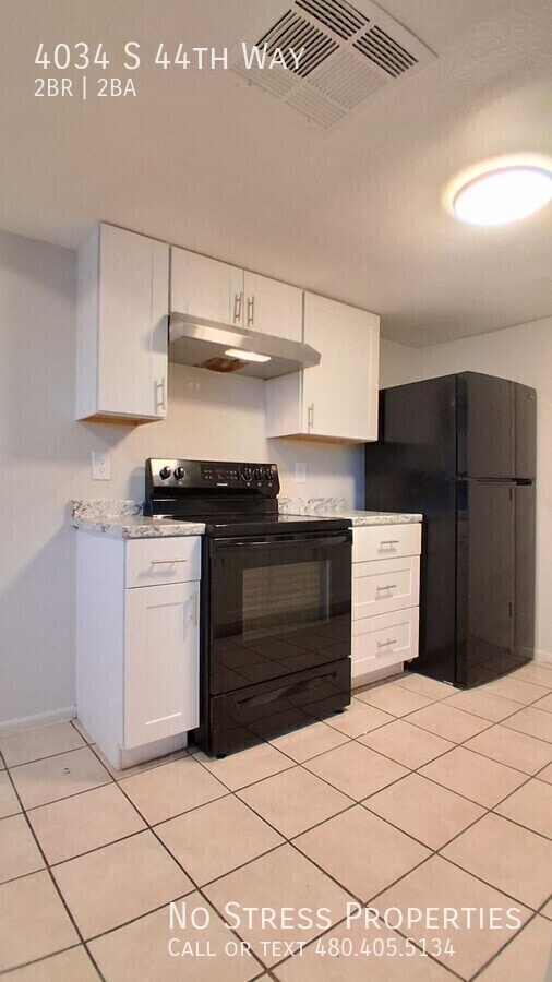 Building Photo - 4034 S 44th Way