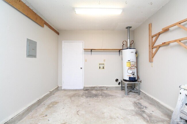 Building Photo - 7839 Coronet Way