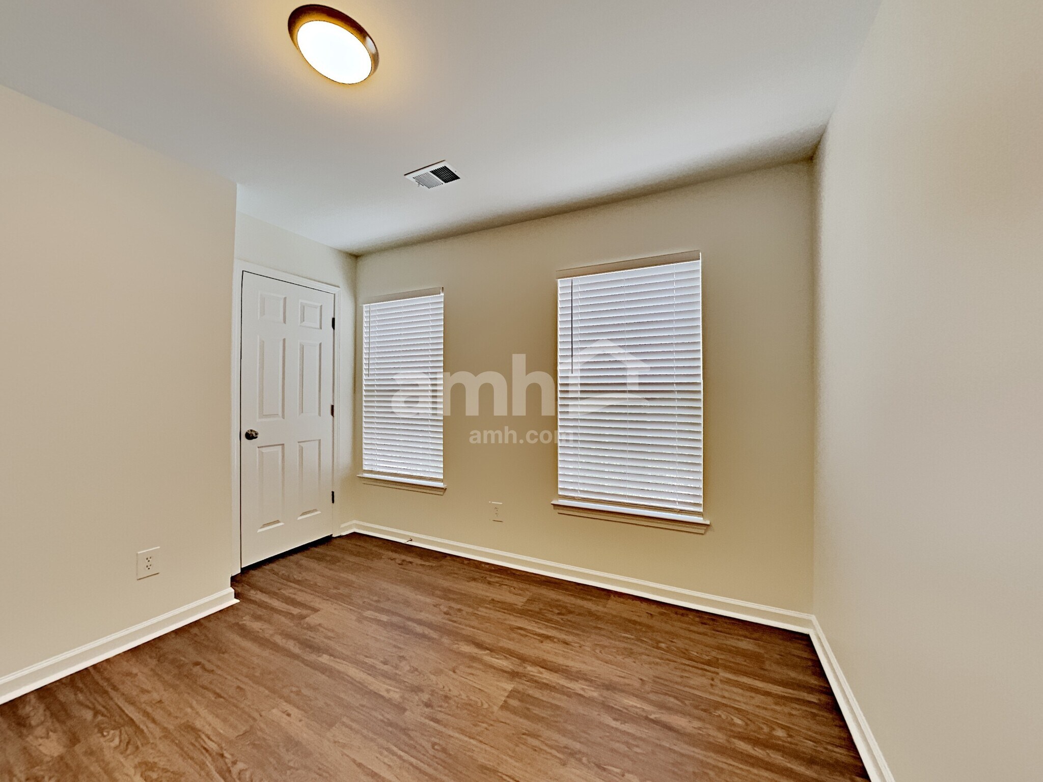 Building Photo - 1703 Kendall Cove Ln