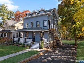 Building Photo - 101 2nd St