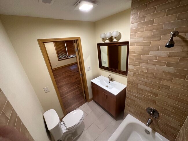 Building Photo - 5066 Rockbridge Rd SW