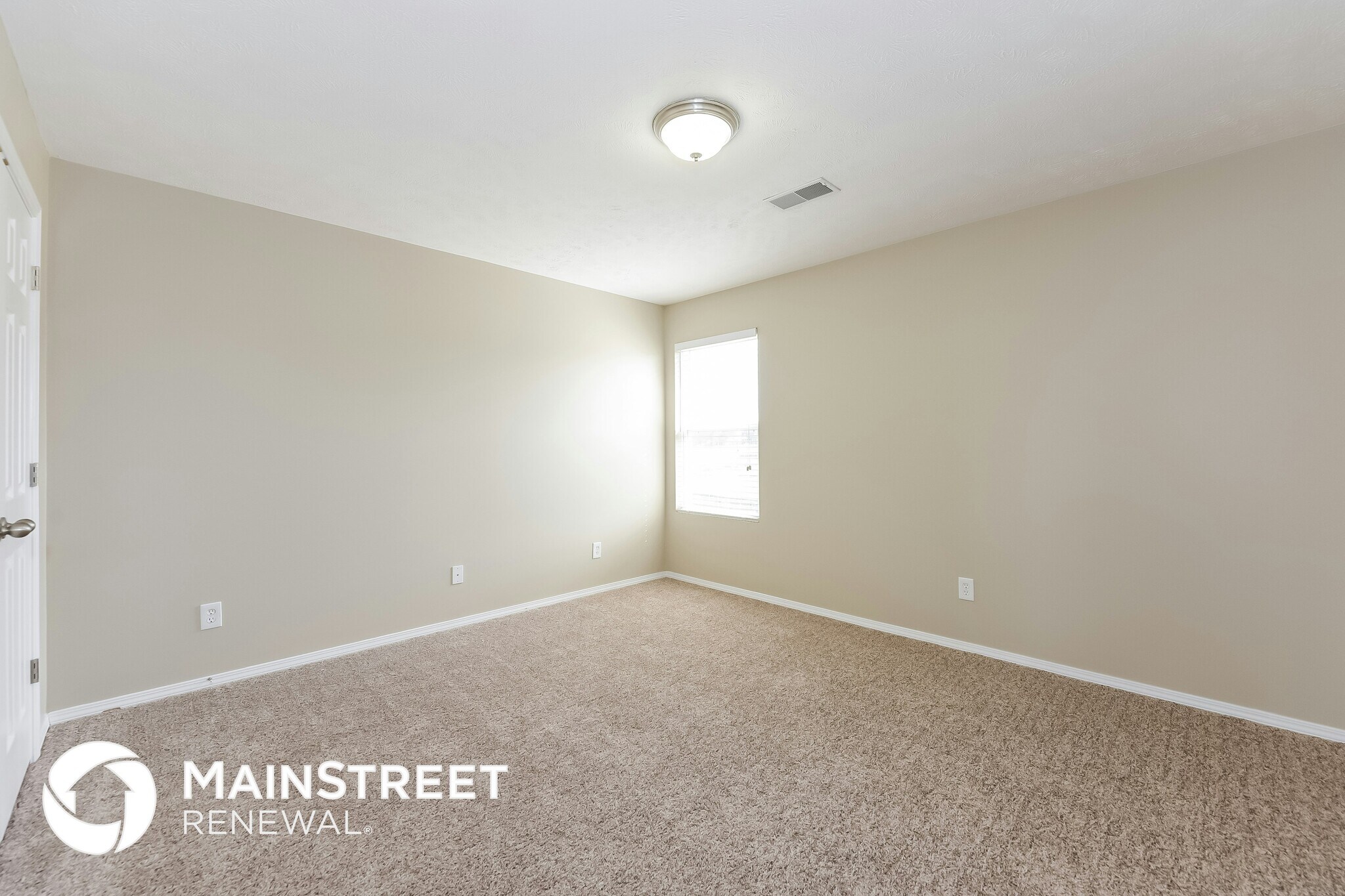 Building Photo - 2856 Park Knoll Dr