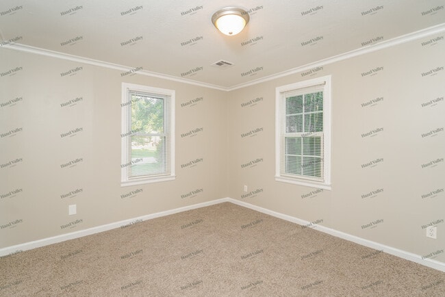 Building Photo - 1308 S 75th E Ave