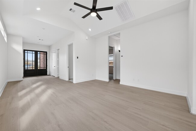 Building Photo - 4340 Avron Dr