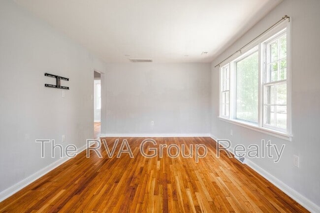 Building Photo - 1023 Fourqurean Ln