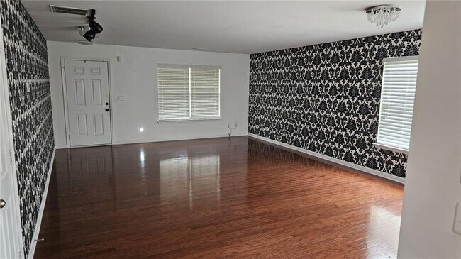 Building Photo - 3055 Whittier Way