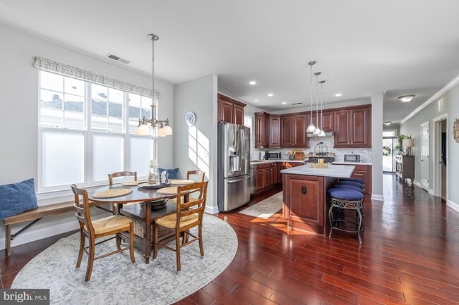 Building Photo - 130 Wesley Dr