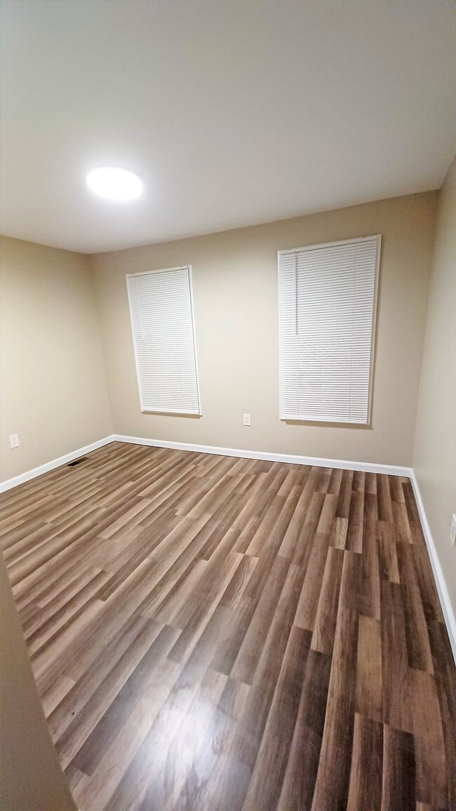 Master Bedroom - 135 Hamilton Ave