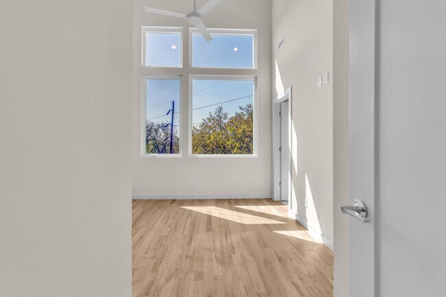 Building Photo - Amazing New Construction North Nashville!