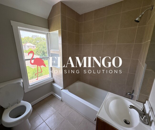Building Photo - 3 Bedroom Gem in the Gem City (Edgemont Neighborhood)