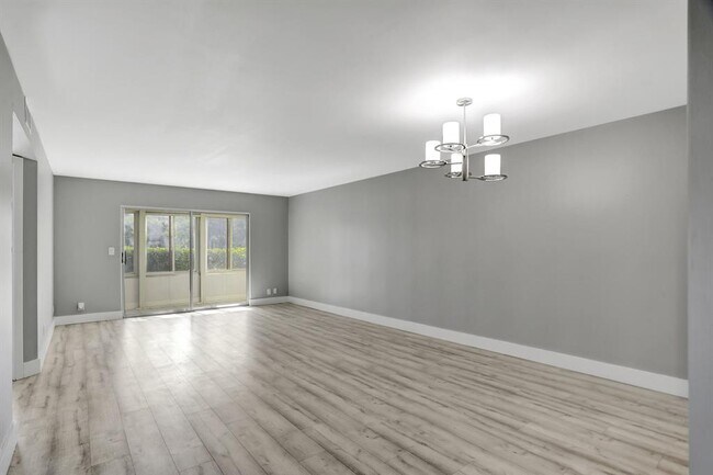 Building Photo - 1704 Andros Isle