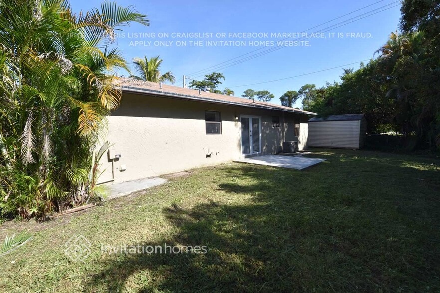 Building Photo - 9014 Fashion Pl