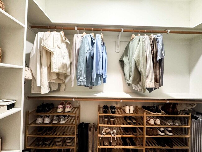 Building Photo - "Spacious 4-Bedroom, 2-Bathroom home in Prime Yuma!"