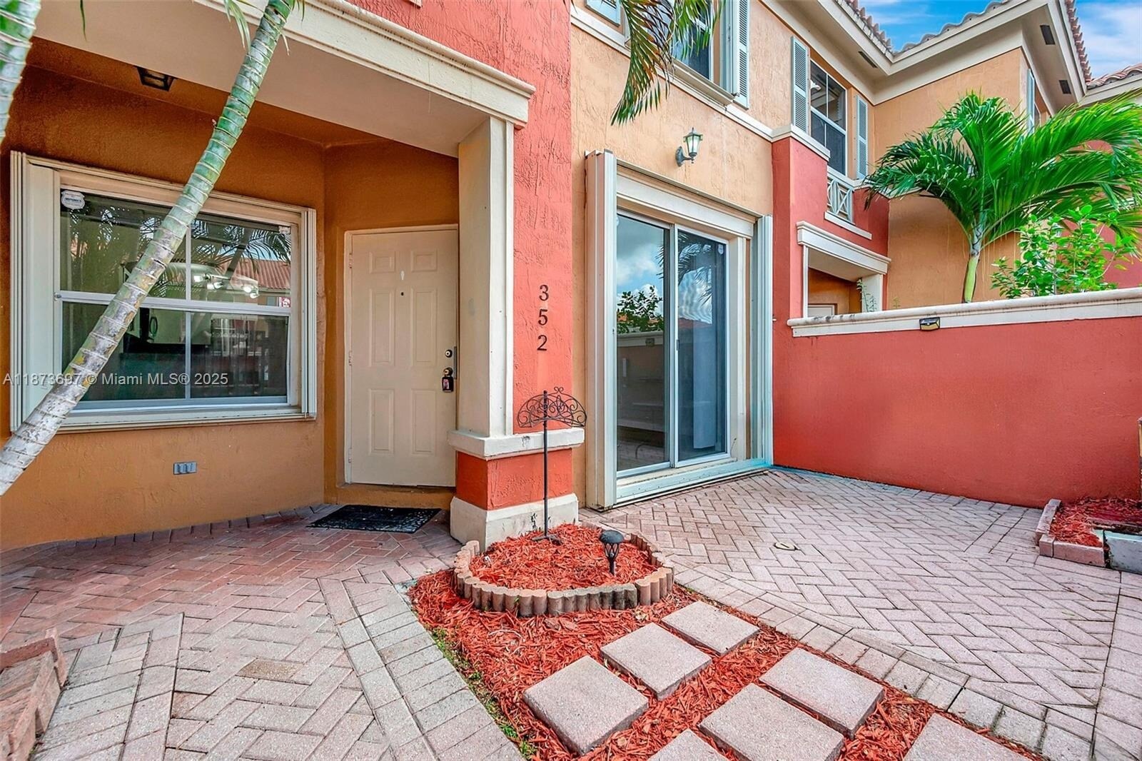 Building Photo - 6141 NW 115th Pl