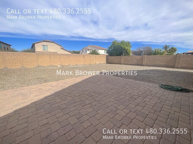 Building Photo - 1492 E Leaf Rd