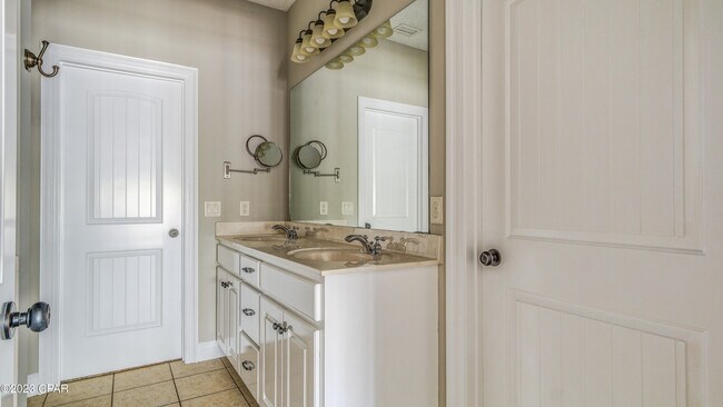 Building Photo - 2951 Palmetto Ridge Way