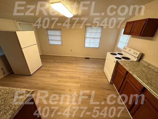 Building Photo - Charming 3/2 in Great Location In Deland