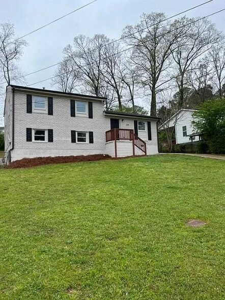 Building Photo - 6413 Westbury Rd