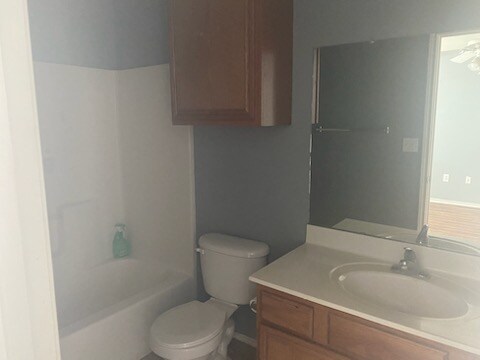 Building Photo - 604 N Englewood Ave