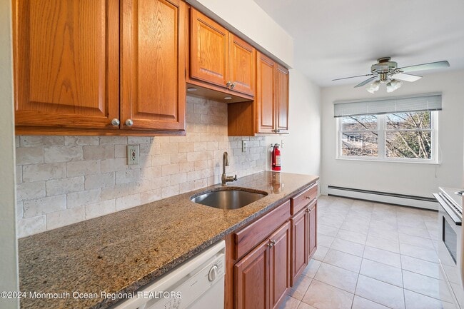 Building Photo - 80 Manchester Ct