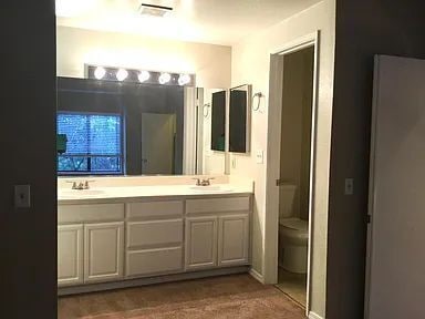 Building Photo - "Charming 2-Bed, 2-Bath Retreat in the Heart of Santa Clara!"