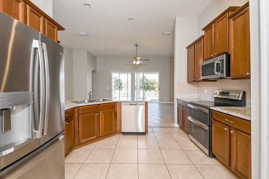 Building Photo - 9411 Laurel Ledge Dr