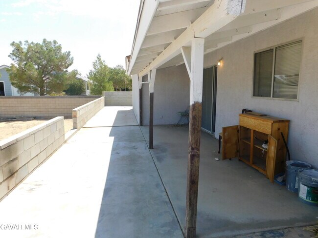 Building Photo - 9841 Mendiburu Rd