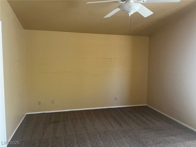 Building Photo - 289 Vallarte Dr