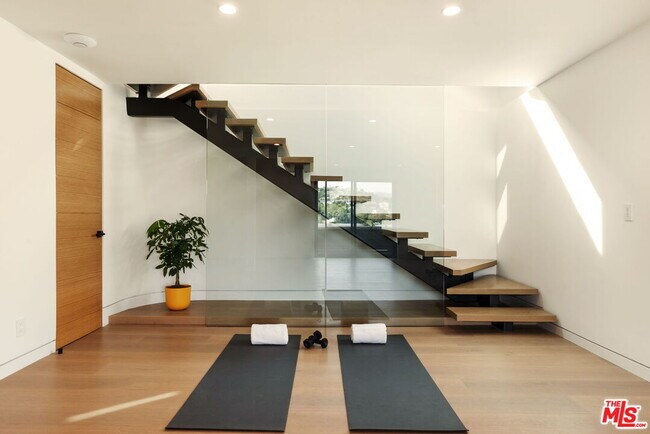 Building Photo - 2422 Apollo Dr