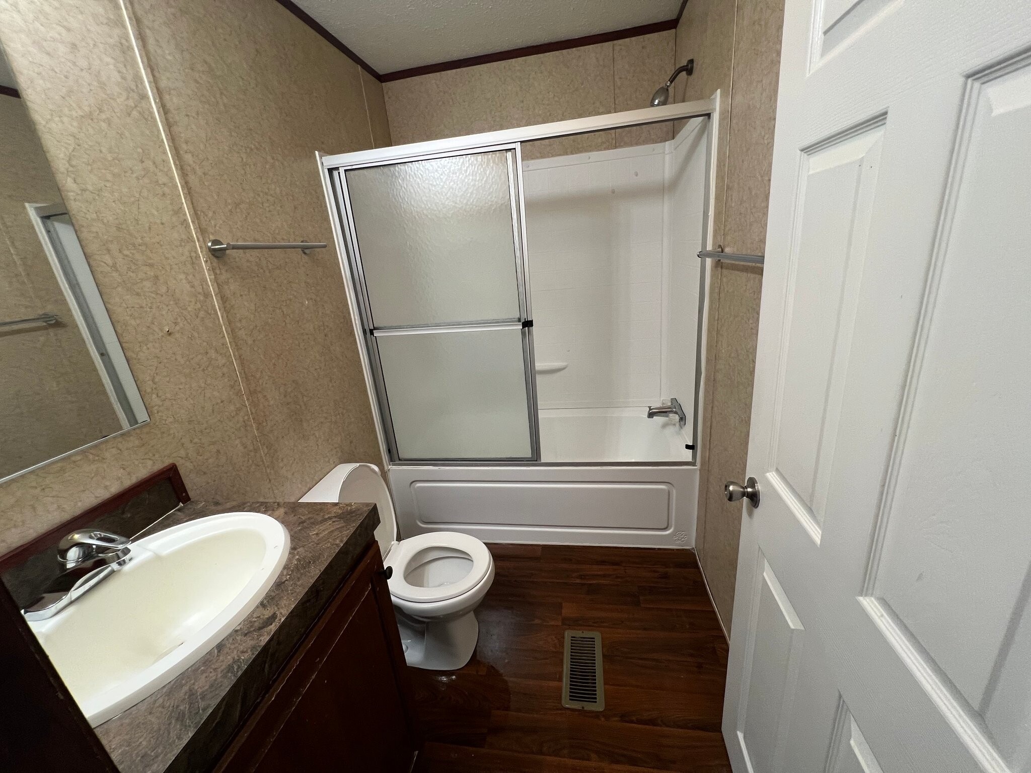 Building Photo - 191 Peach St