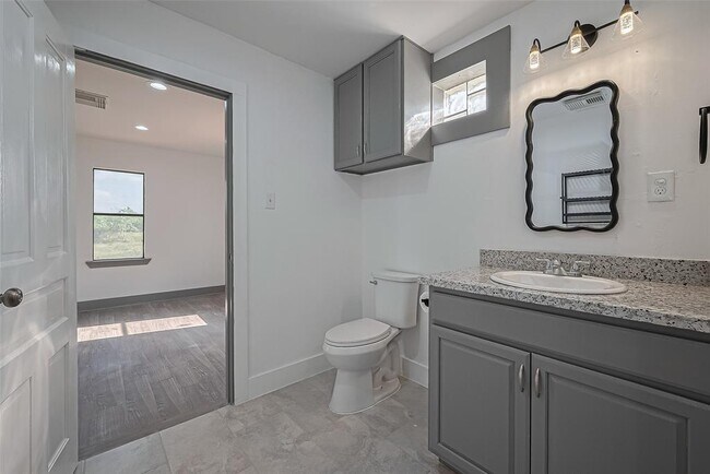 Building Photo - 22334 FM 762 Rd