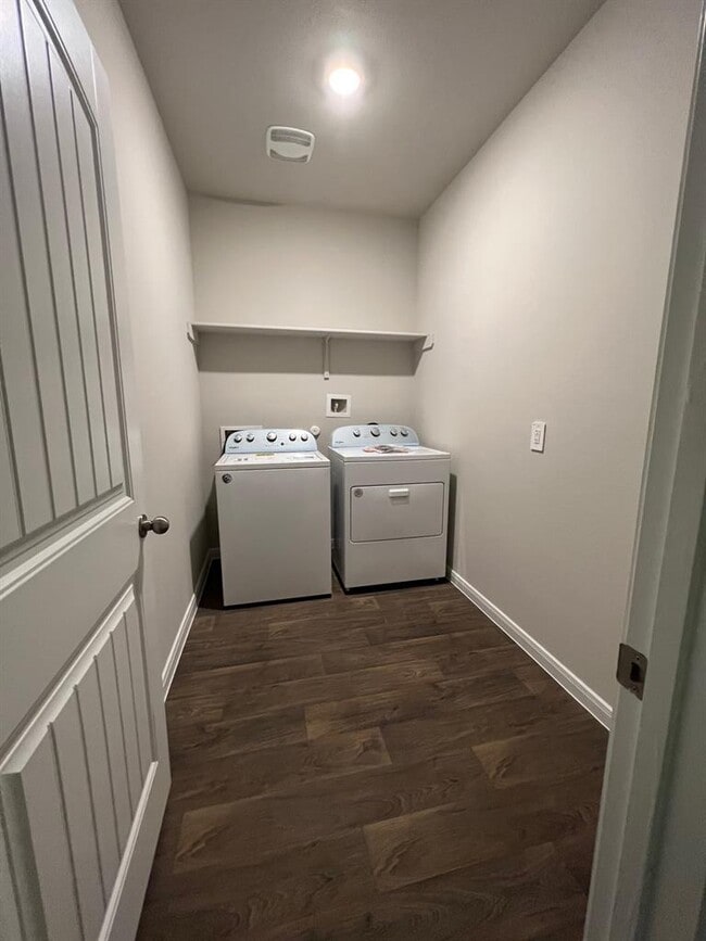 Building Photo - 154 Solitude Dr