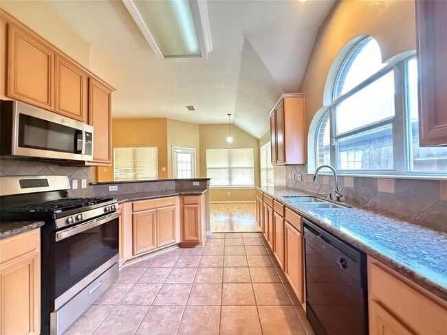 Building Photo - 11115 Creekline Green Ct