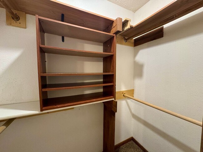 Building Photo - For Rent in St. Robert, MO – Spacious 4 Bed / 3 Bath Home