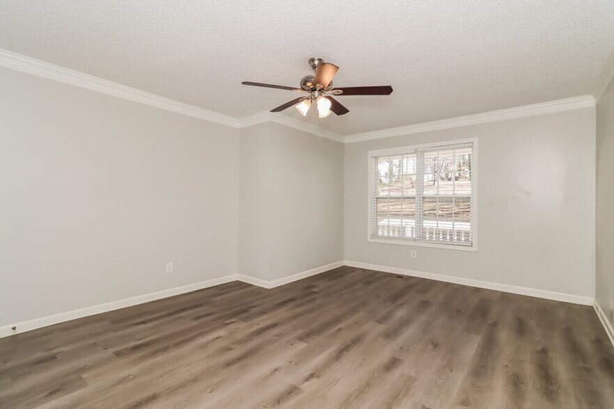 Building Photo - 565 Bells Ferry Pl