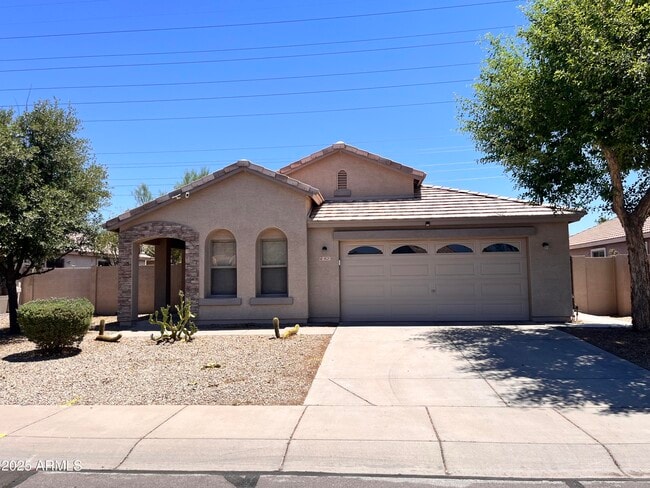 Primary Photo - 1825 E Aloe Pl