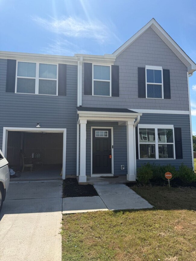 Building Photo - 131 Highland Sta Dr