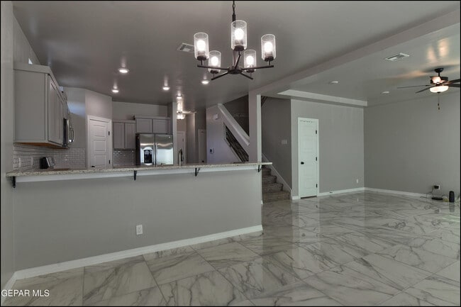 Building Photo - 600 Logwood Ave