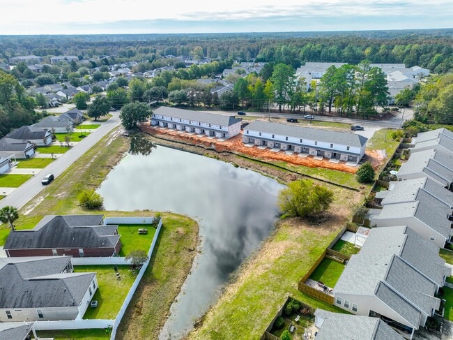 Building Photo - 459 3rd Loop Rd