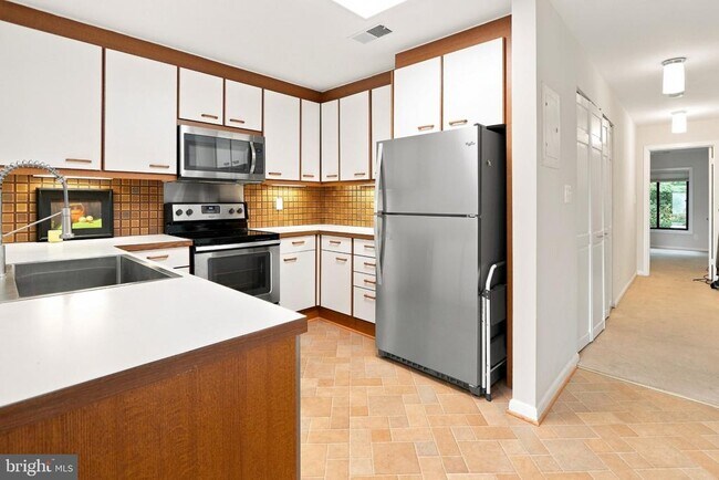 Building Photo - 6 Spa Creek Landing