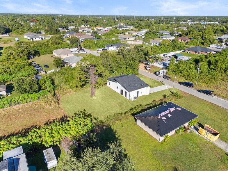 Building Photo - 2603 3rd St SW